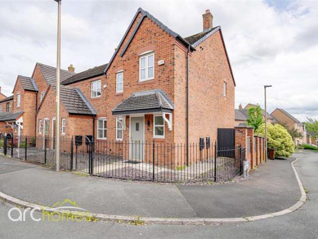 House for sale in Howe Bridge, Wigan