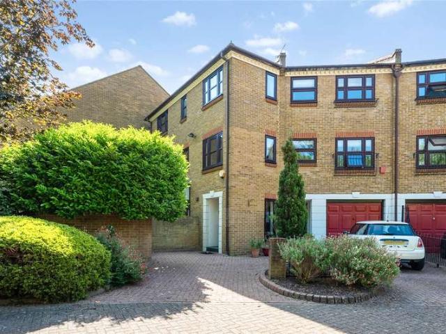 House for sale in Beckenham, Greater London