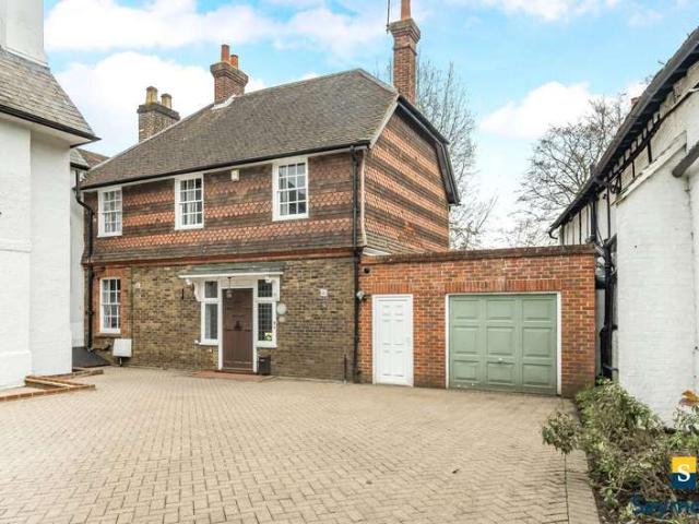 House for sale in Shalford, Westborough