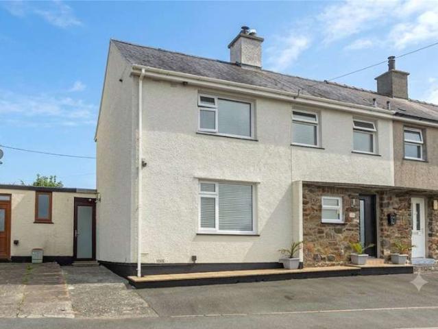 House for sale in Llannerch-y-Medd