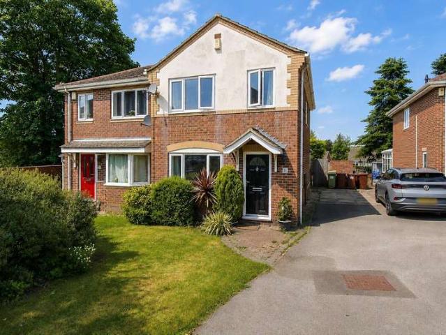 House for sale in Wrenthorpe, West Yorkshire
