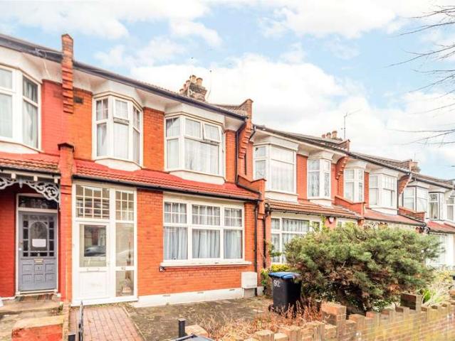 House for sale in New Southgate, Greater London