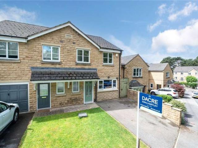 House for sale in Riddlesden, West Yorkshire