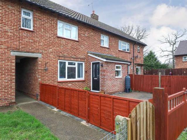 House for sale in Oxted, Hillview