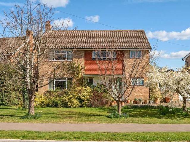 House for sale in Pachesham Park, Surrey