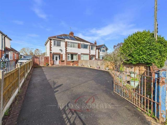 Farm for sale in Rhostyllen, Wales