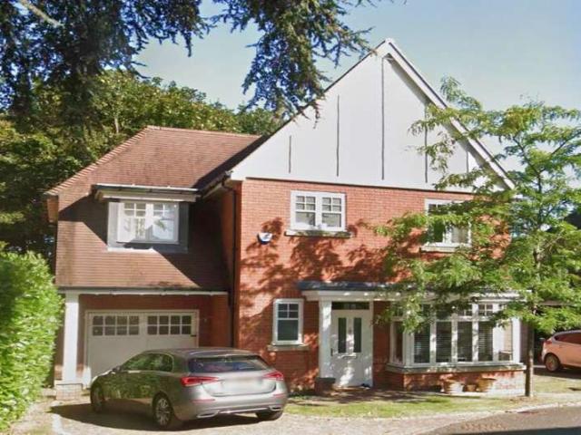 House for sale in Walton On The Hill, Red Hill
