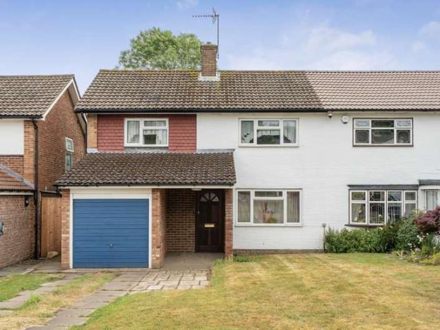 House for sale in London Borough of Croydon, Forestdale