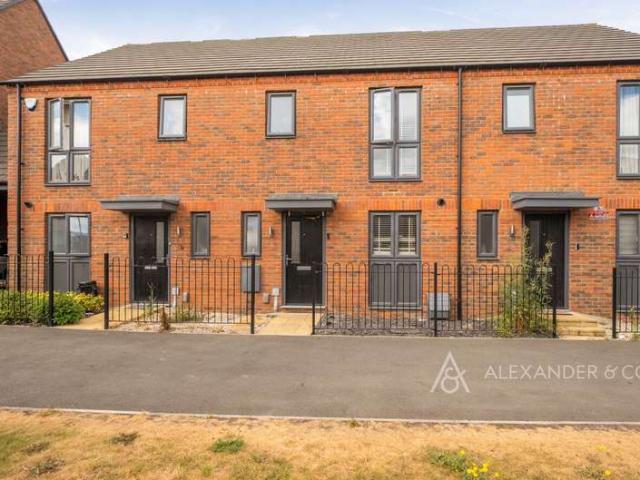 House for sale in Houghton Regis, Bedfordshire
