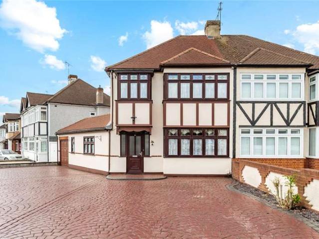 House for sale in Romford, Havering