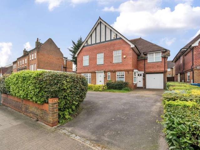 House for sale in Pinner, Greater London