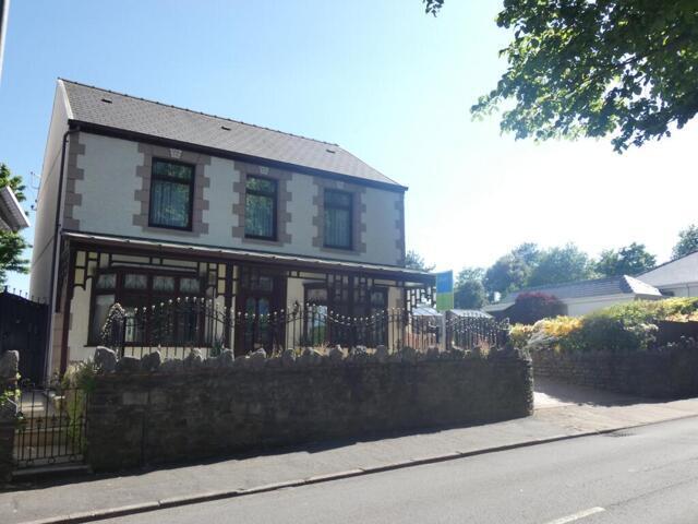 House for sale in Aberdulais, Caewern