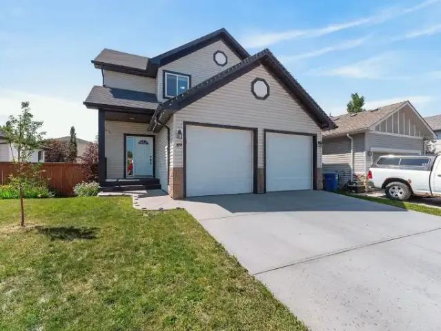 House for rent in Airdrie, Alberta