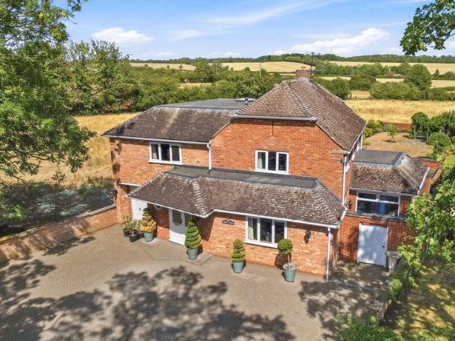 House for sale in Alcester, Stratford-on-Avon
