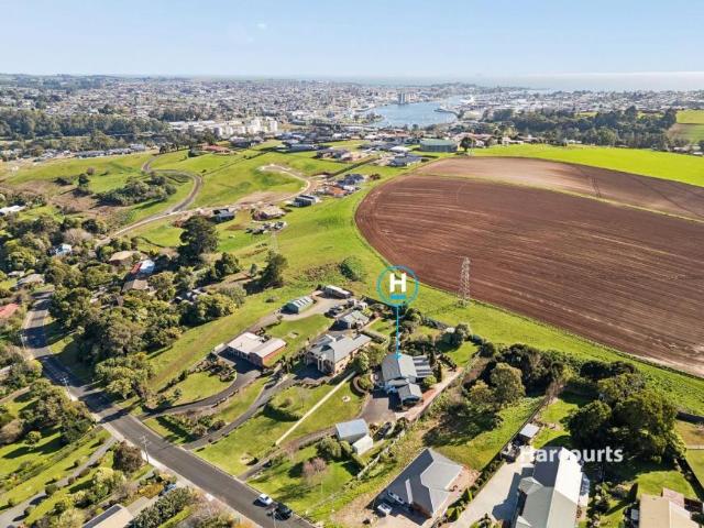 House for sale in Ambleside, Devonport