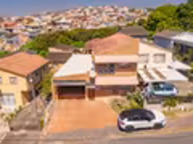 House for sale in Chatsworth, Kwazulu-natal