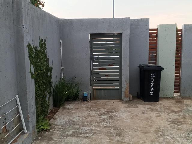 House for rent in Vosloorus, Gauteng