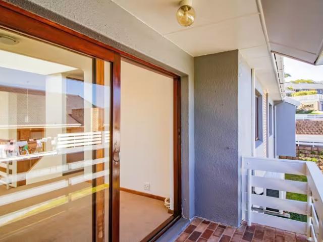 House for sale in Beacon Bay, East London