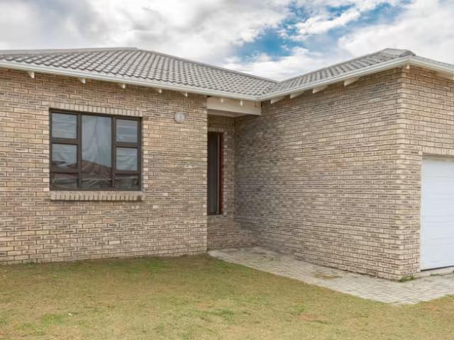 House for sale in Bluewater Bay, Nelson Mandela Bay Metropolitan Municipality