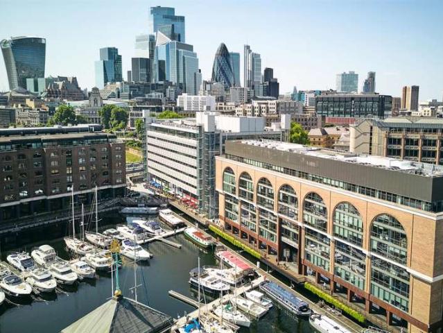 House for sale in Wapping, East Smithfield