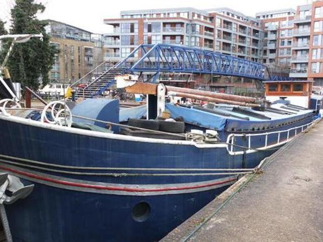 House for sale in Brentford End, Greater London