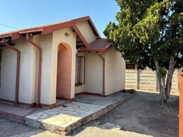 House for sale in Boitekong, Maluti-a-Phofung Local Municipality