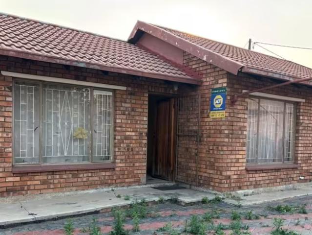 House for sale in Boitekong, Maluti-a-Phofung Local Municipality