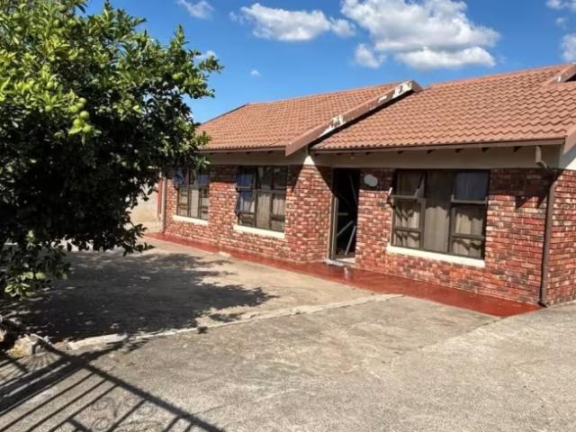 House for sale in Boitekong, Maluti-a-Phofung Local Municipality