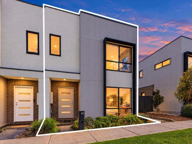 House for sale in Acacia Botanic Ridge, Melbourne