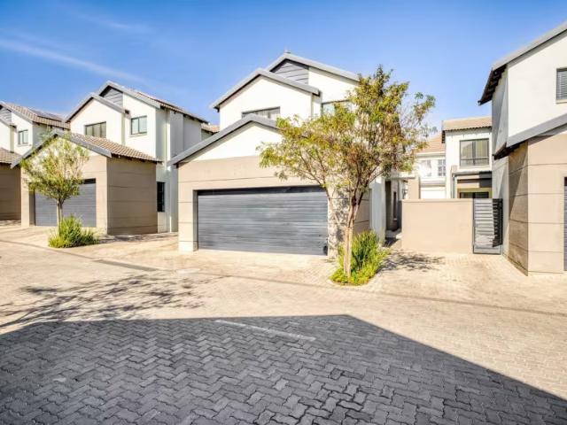 House for sale in Maroeladal, Randburg