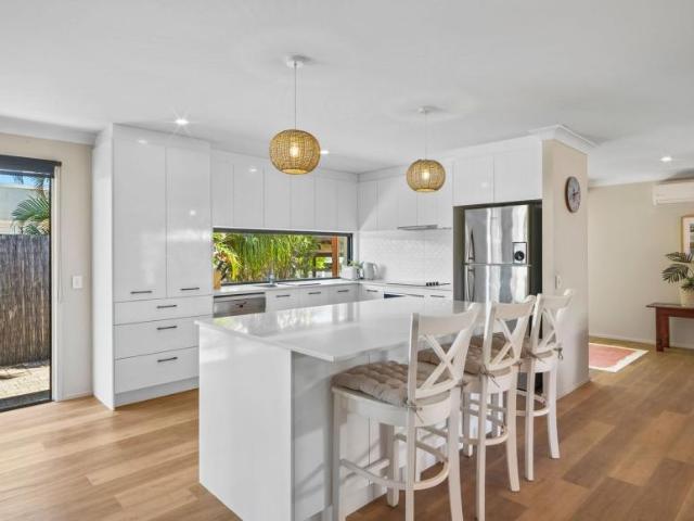 House for sale in Broadbeach Waters, Gold Coast City