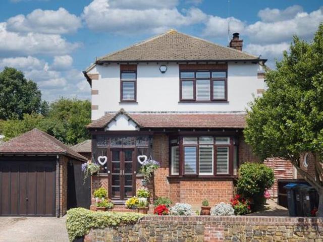 House for sale in Upton, Acol