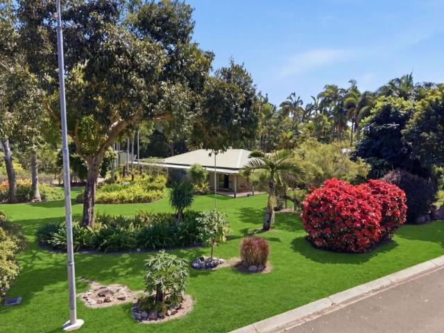 House for sale in Bushland Beach, Townsville City