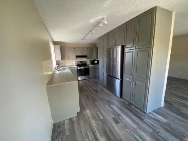 House for rent in Huntington Hills, Calgary