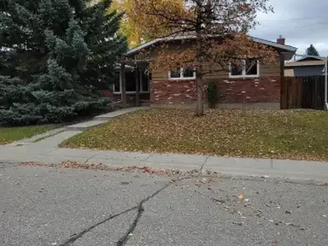 House for rent in Parkland, Calgary