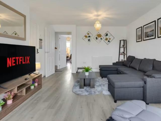 House for rent in Stuppington, The Bridge