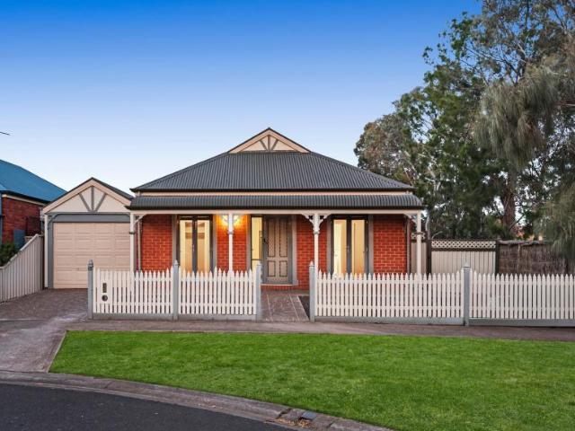 House for rent in Caroline Springs, Melbourne