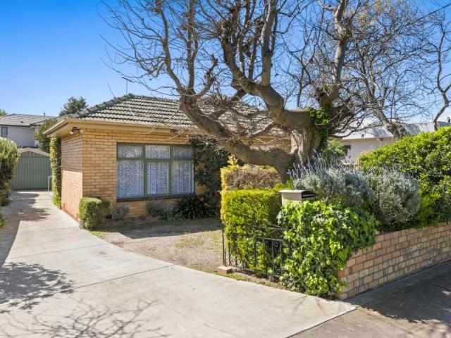 House for sale in Cheltenham, Melbourne