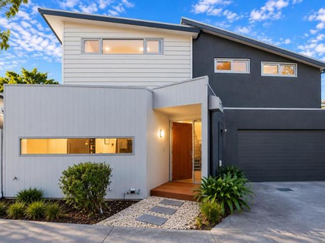 House for sale in Cheltenham, Melbourne