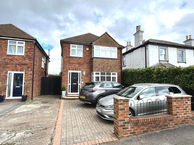 House for sale in Hook, Greater London