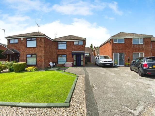 House for sale in Elton