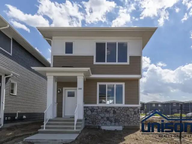 House for rent in Chelsea, Chestermere