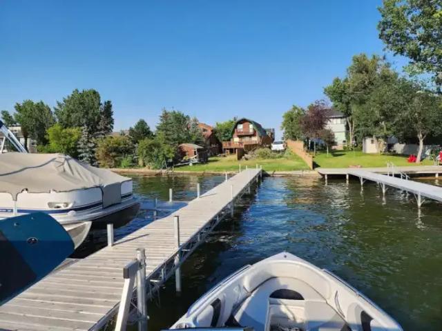 House for rent in Chestermere, Alberta