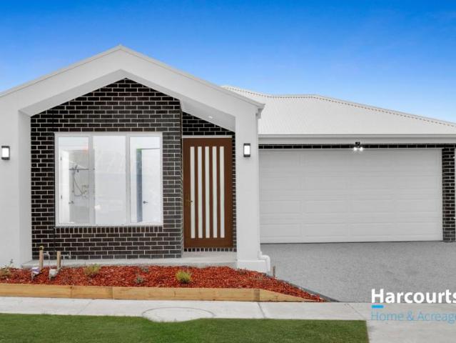 House for sale in Clyde North, Melbourne