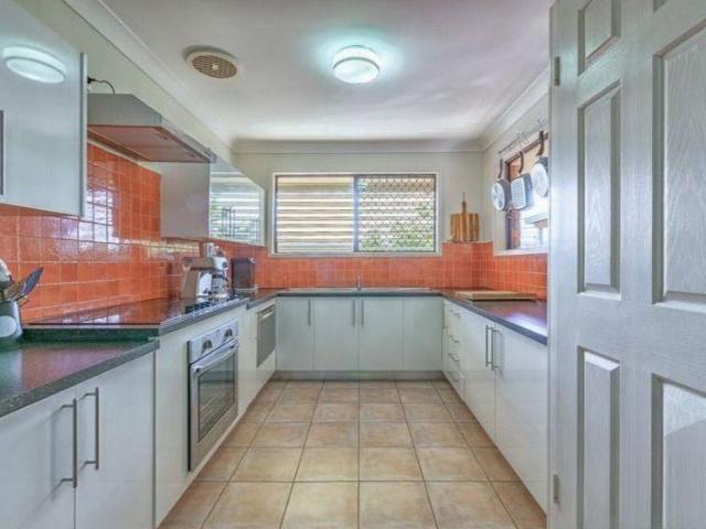 House for rent in Coorparoo, Greater Brisbane