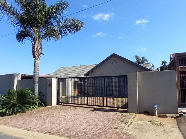 House for rent in Dan Pienaarville, Mogale City Local Municipality
