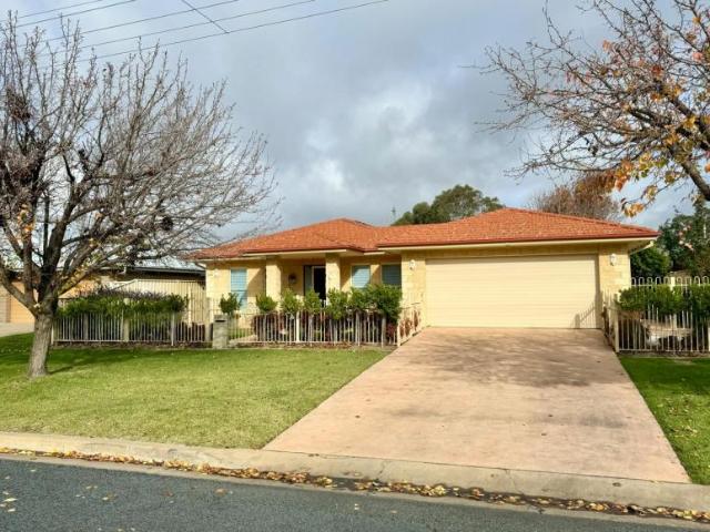 House for sale in Deniliquin, Edward River Council