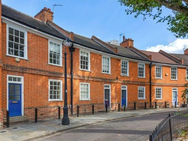 House for sale in Cat Hill, England
