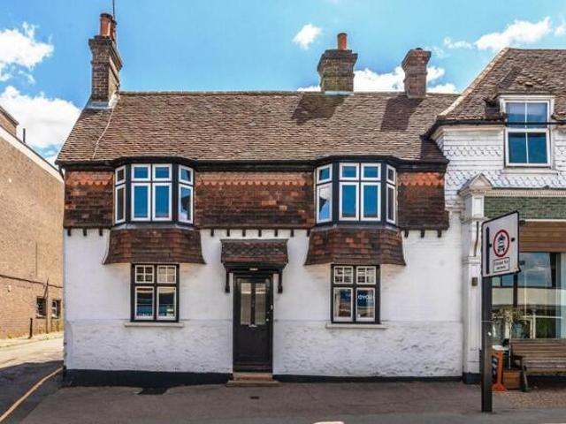 House for sale in Rose Hill, Pachesham Park