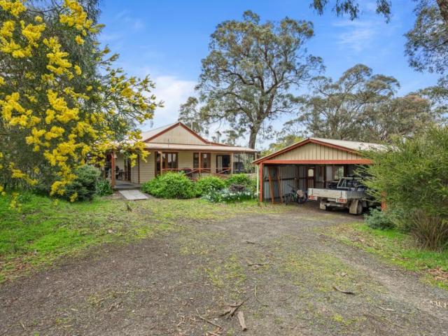 House for sale in Durham Lead, Victoria